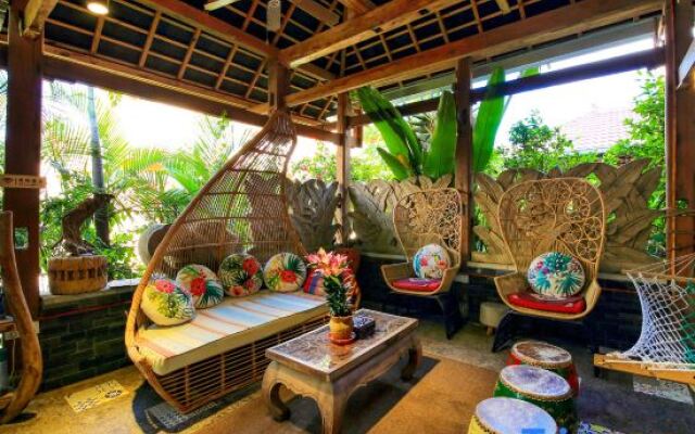 Hidden Garden Inn