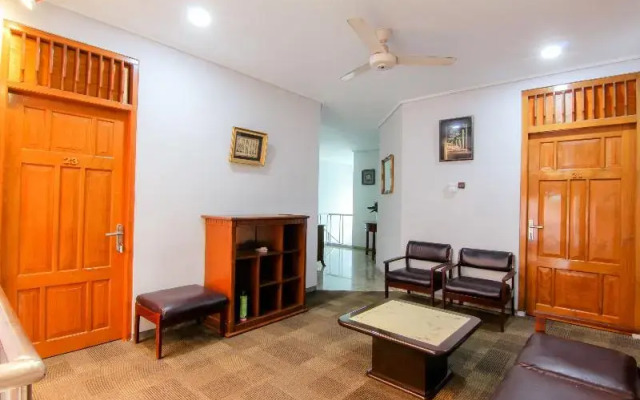 Embe Enem Homestay by ZUZU
