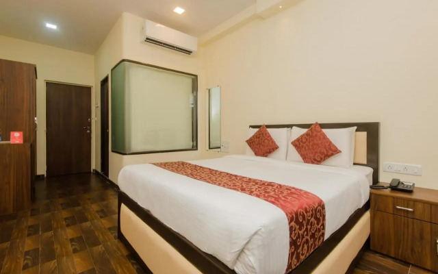 OYO 599 Divine Residency