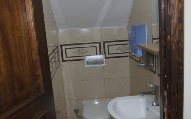 Armis Hostel