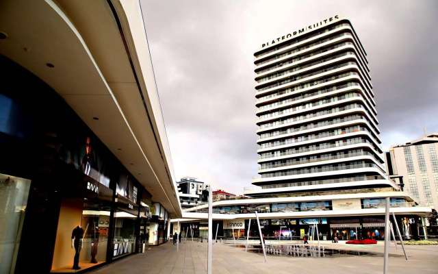 Platform Merter Suites