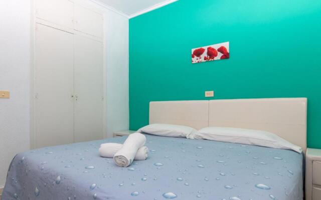 Villa 2 hab cerca piscina toboganes. wifi gratis