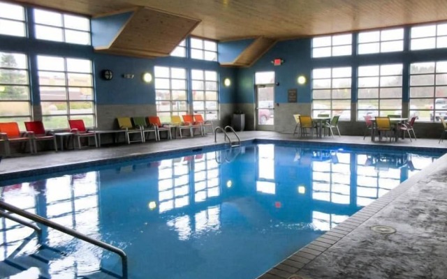 Comfort Inn & Suites