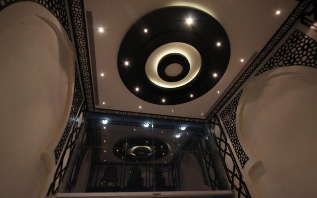 Al Makarunah -Lamasat Palace Suites