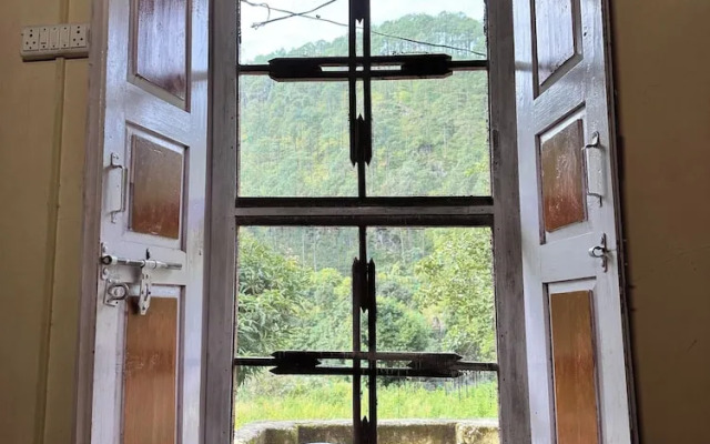 The Gazzaar Riverside camp