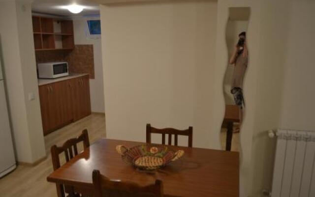 Guest House On Mirian Mepe