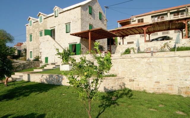 Villa in Sumartin Near Beach & Private Pool