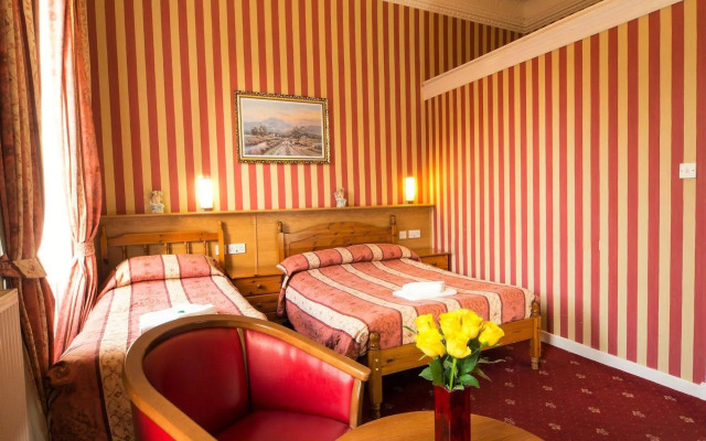 Cumberland Hotel