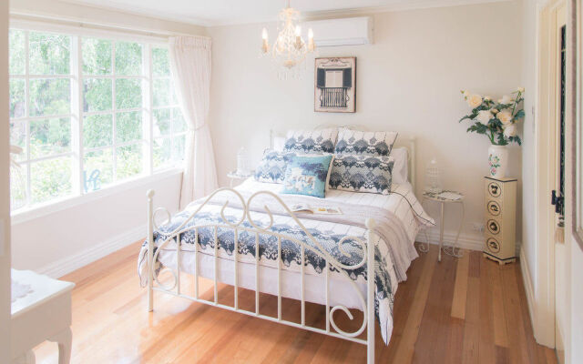 The Heart of Emerald Bed & Breakfast