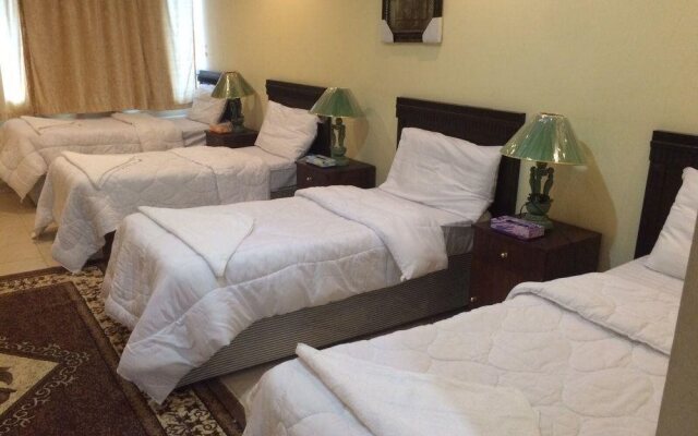 Luluat Muaz Hotel
