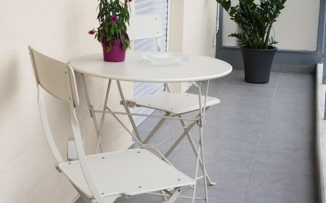 Katia Modern Apartment in Athens