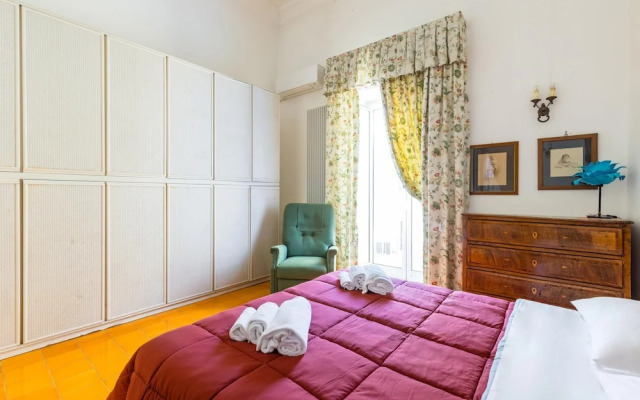 Charming House With Terrace at Historical Center