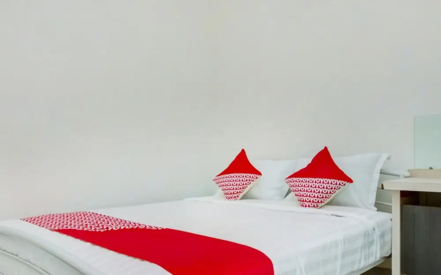 Hotel O Panakkukang Near Mall Panakkukang Formerly Golden White House