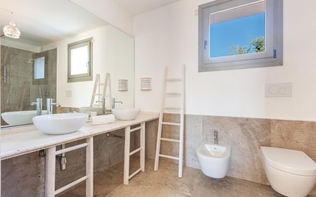 3666 Ca' Della Roccia by Perle di Puglia