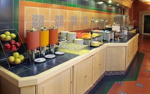 Holiday Inn Express Monterrey Galerias by IHG