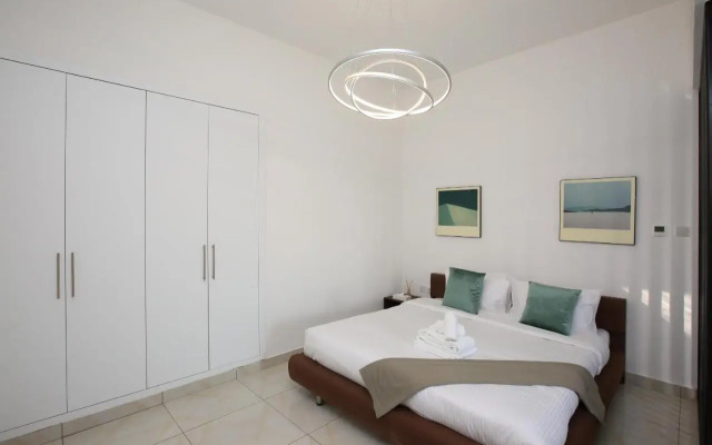 Allsopp & Allsopp - O2 Tower