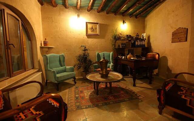 Blue Valley Cave Hotel
