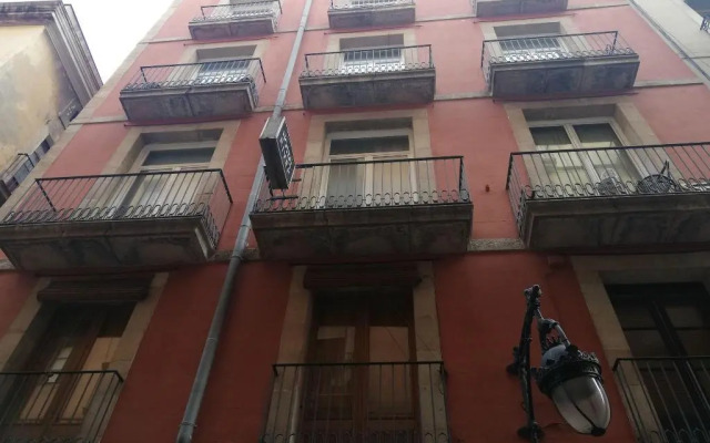 Hostal River