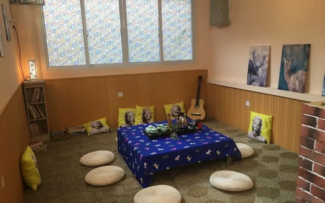 Whale Song Travel Inn