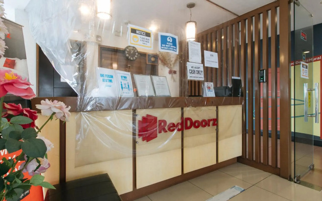 RedDoorz Plus @ EDSA Congressional