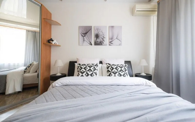 Apartments Five Stars on Revolution Square