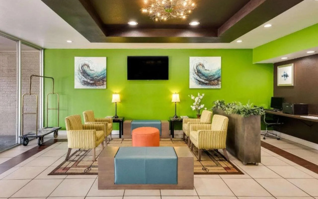 Clarion Inn & Suites