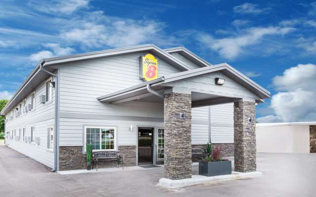 Super 8 By Wyndham Spencer
