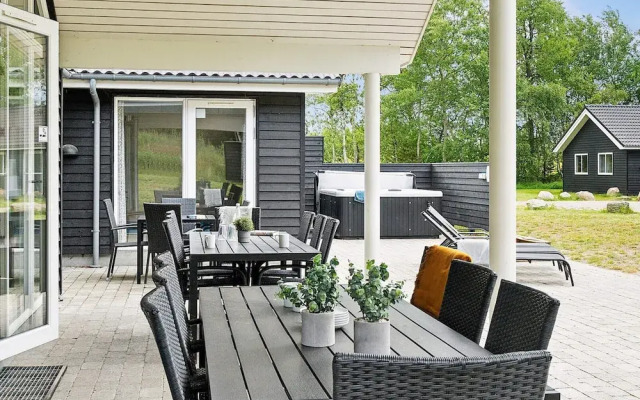 16 Person Holiday Home in Vaeggerlose