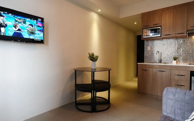 Portovita Tower 2BR 23rd FLR Black Unit W/ Balcony