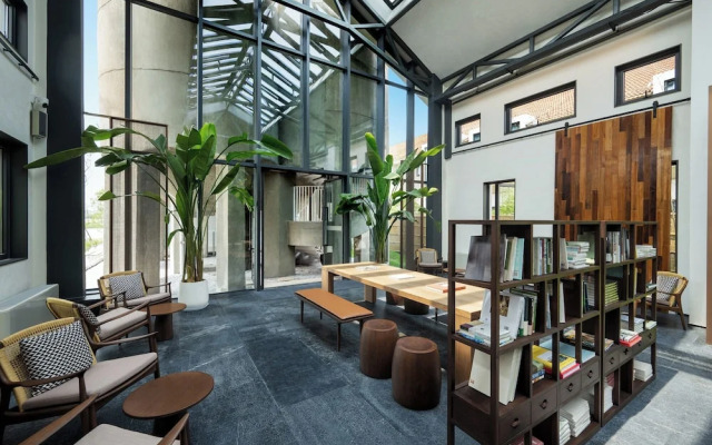 Jiangnan House  Yangcheng Lake