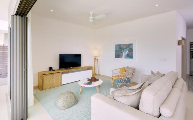 Les Estivales Beachfront Suites & Penthouses by LOV