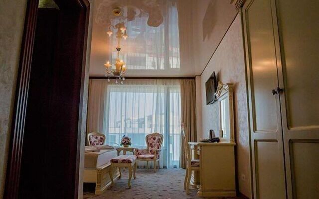 Almar Luxury Hotel