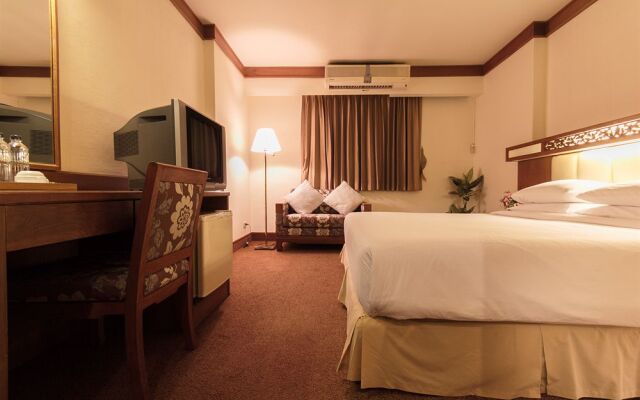 Bangkok Sahara Hotel