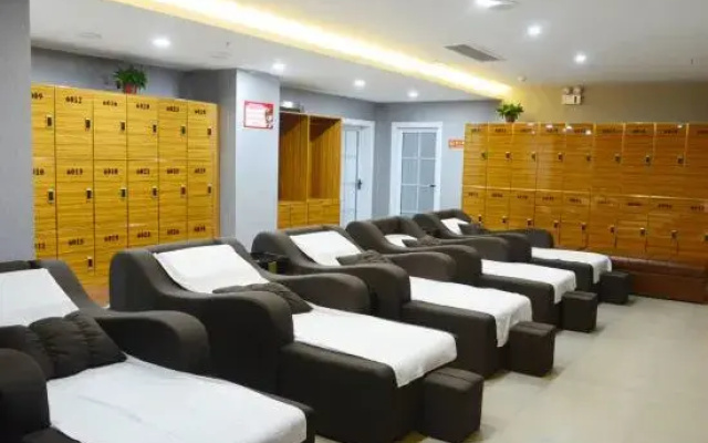 Jindun Hotel (Qi County Urban Leisure Food Street)