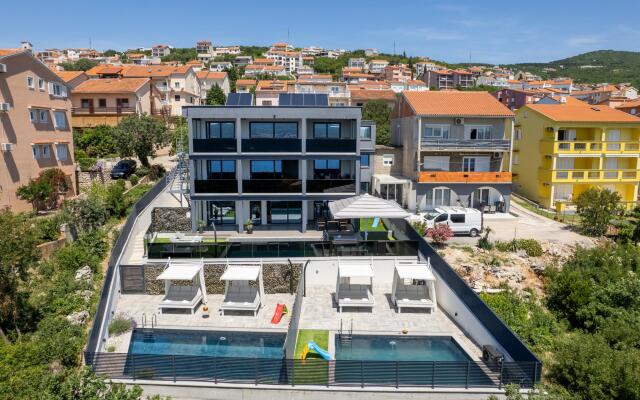 Twins III in Crikvenica