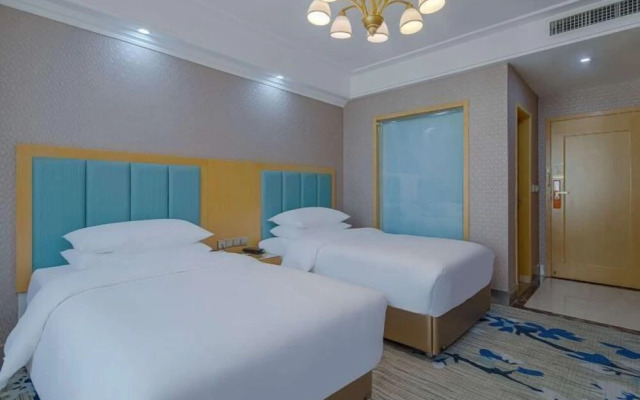 Vienna Hotel (Liuyang River Bridge Pedestrian Street)