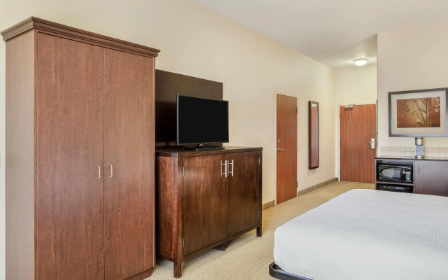 Ramada by Wyndham Lac La Biche