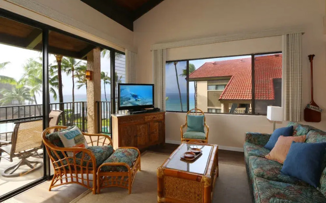 Papakea #g408 2 Bedroom Condo by RedAwning