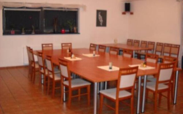 Penzion a Motobar Bravantice