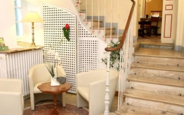 Logis Hotel le Prieure