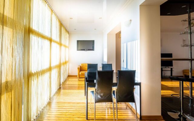 Apartments Raydas on av.. Kalinina, 2a