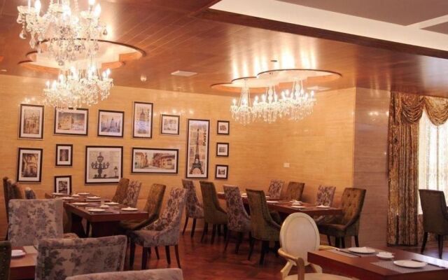 Baisheng Hotel