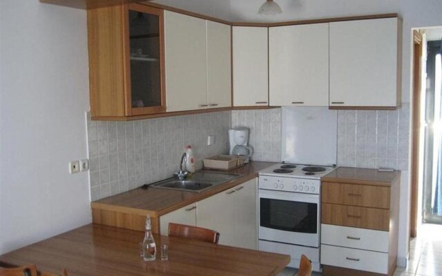 Minos Apartments & Studios