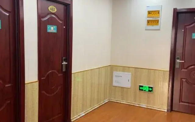 Mengcheng Jiayue Hotel