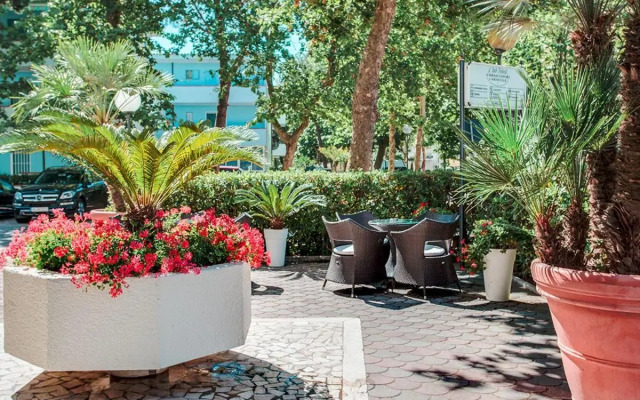 Hotel Caravelle
