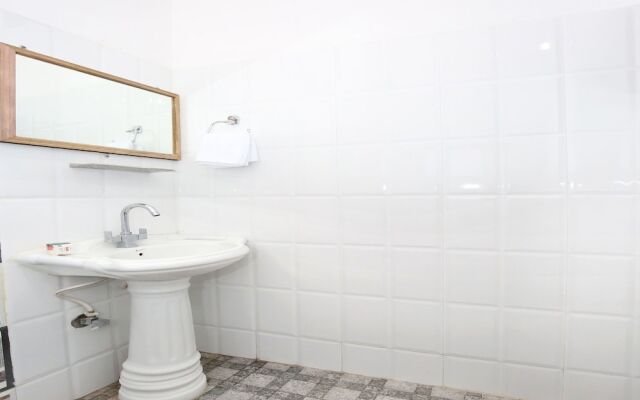 OYO 12025 Hotel Kamal Palace