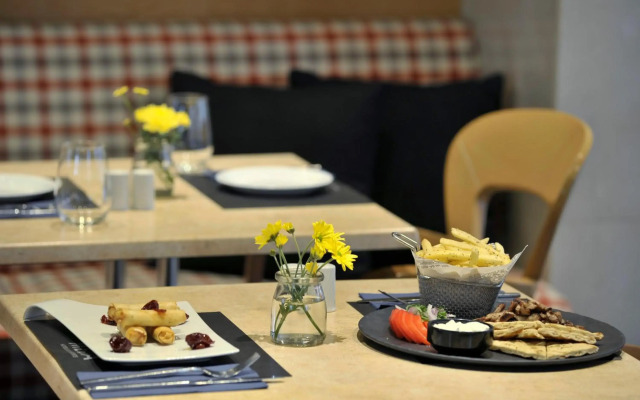 Melia Athens Hotel