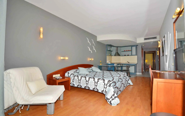 Evilion & Stilvi Sea & Sun Hotels