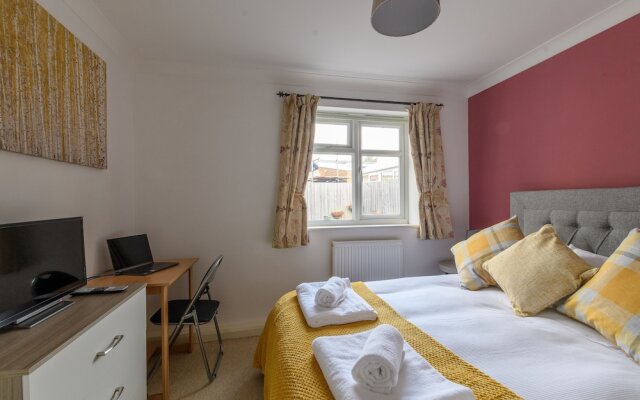 Lovely Bungalow in Newark