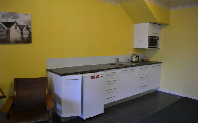 Lorne Bay View Motel